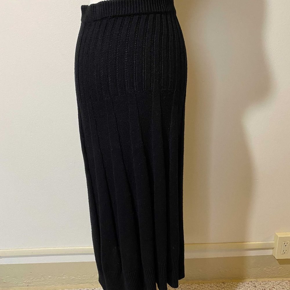 Lauren Vidal Black Knitted Skirt - Size Small